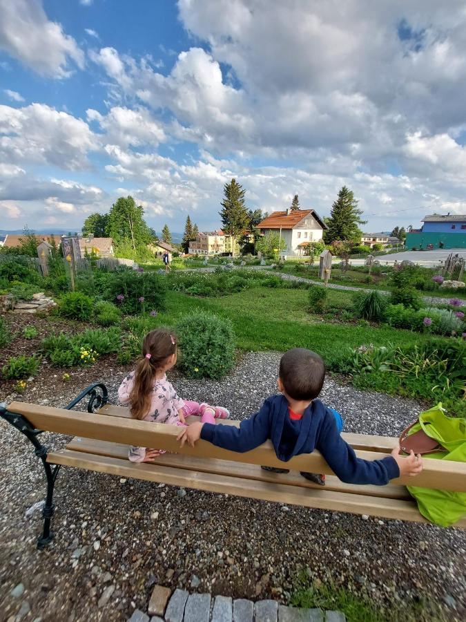 Wald-Panorama-Zimmer Bed & Breakfast Moenichkirchen Bagian luar foto